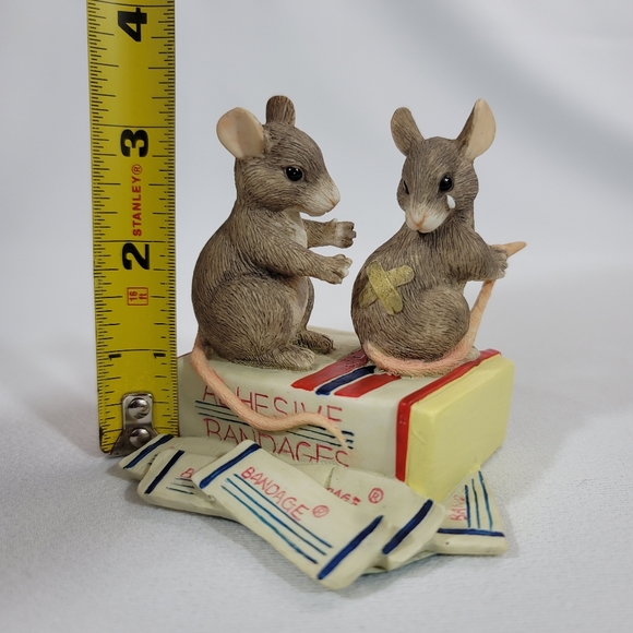 Charming Tails HOPE YOU'RE FEELING BETTER Mice Figurine By Silvestri - Picture 8 of 12
